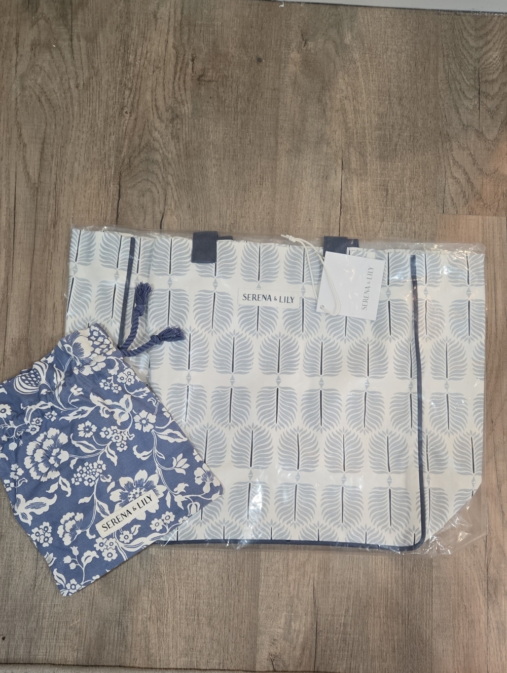 NEW!! Serena & Lily Blue and Canvas Tote with Floral Pouch